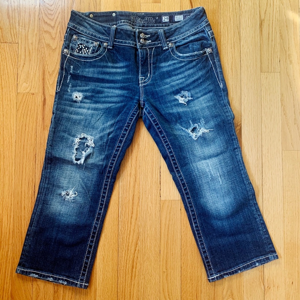 Miss Me distressed crop jeans, size 29